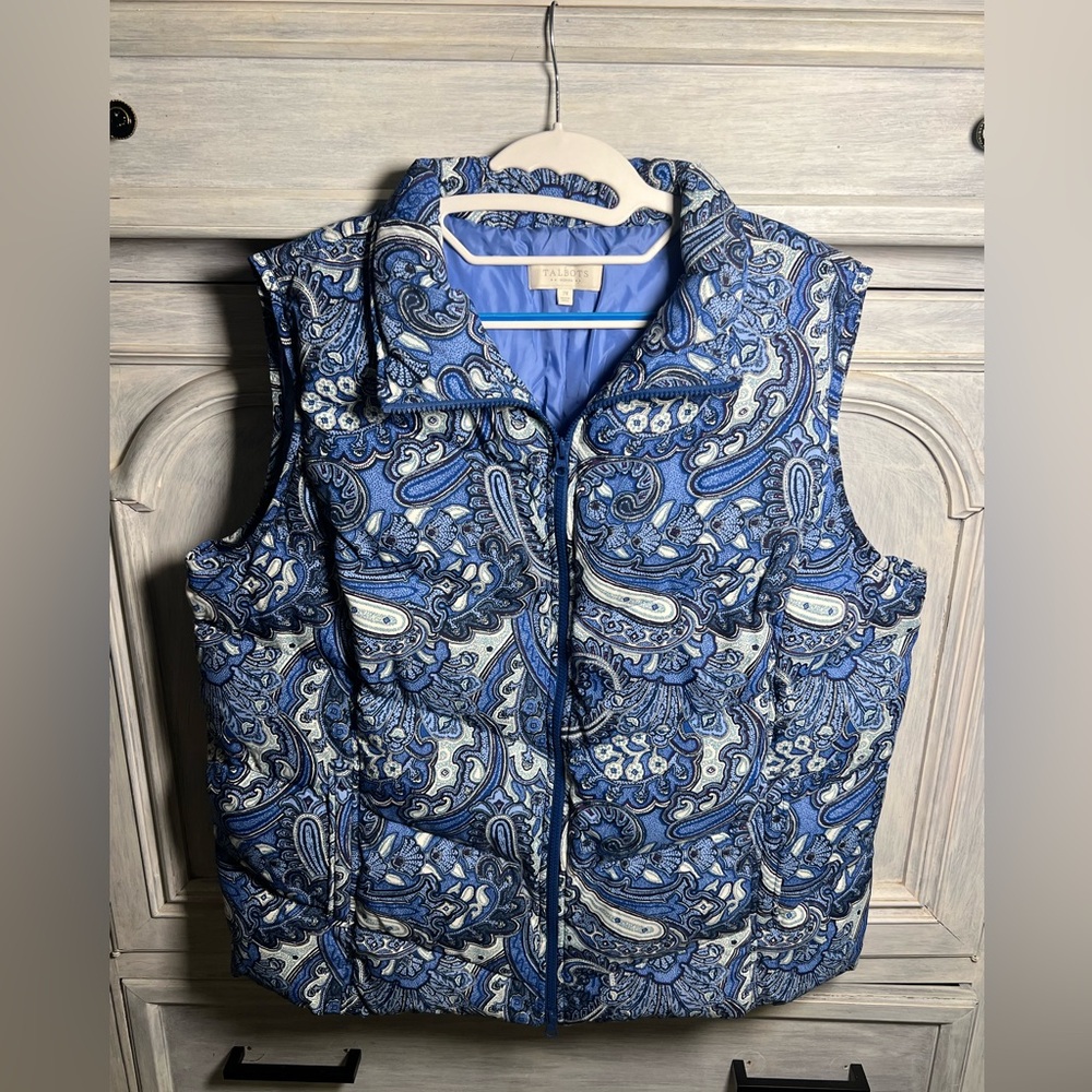 Talbots Blue & White Paisley Floral Printed Duck Down Feather Puffer Vest - Picture 1 of 7
